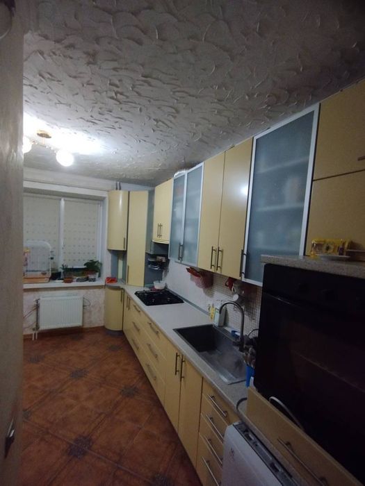 Увага ! Продаж розкішної 3к в центрі з капремонтом та меблями і А/О !!