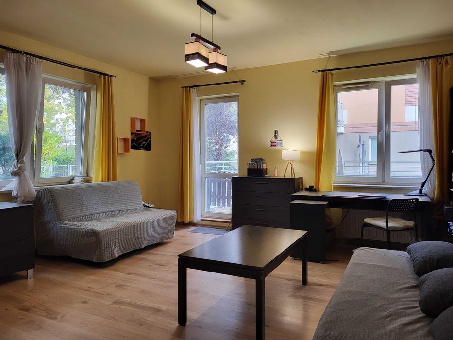 Duża, wygodna kawalerka 34 m² z balkonem i garażem - Hassa 4, Ursus