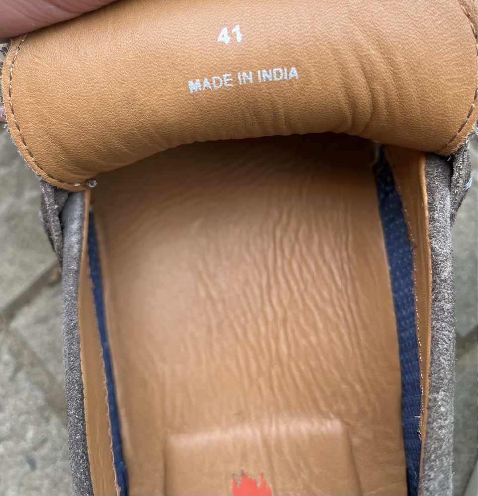 Продам лофери чоловічі Bata RED LABEL