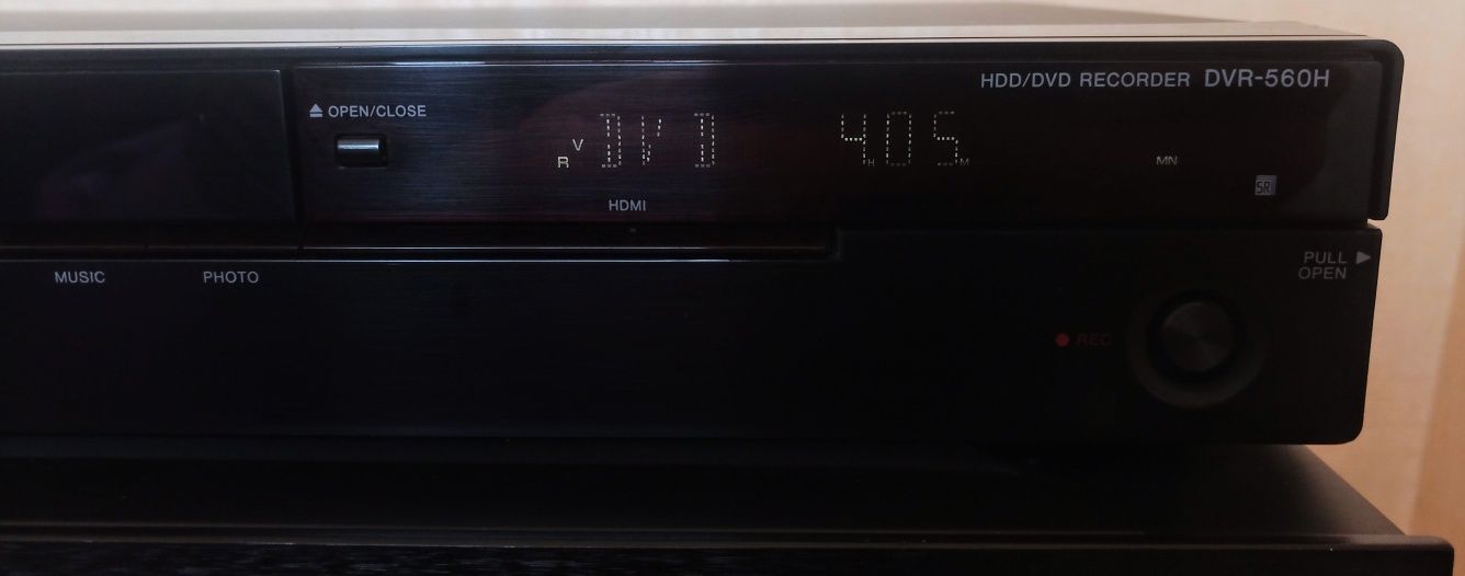 DVD HDD рекордер Pioneer DVR-560H