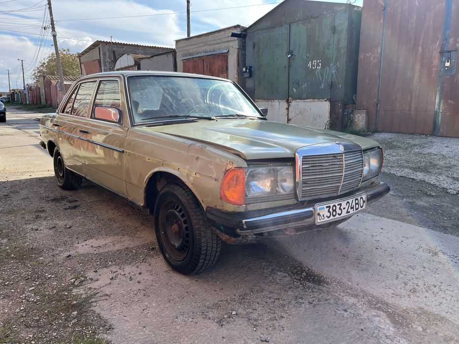 Mercedes w123 Мерседес