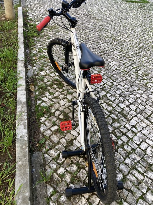 Bicicleta BTwin Rockrider 300 24”