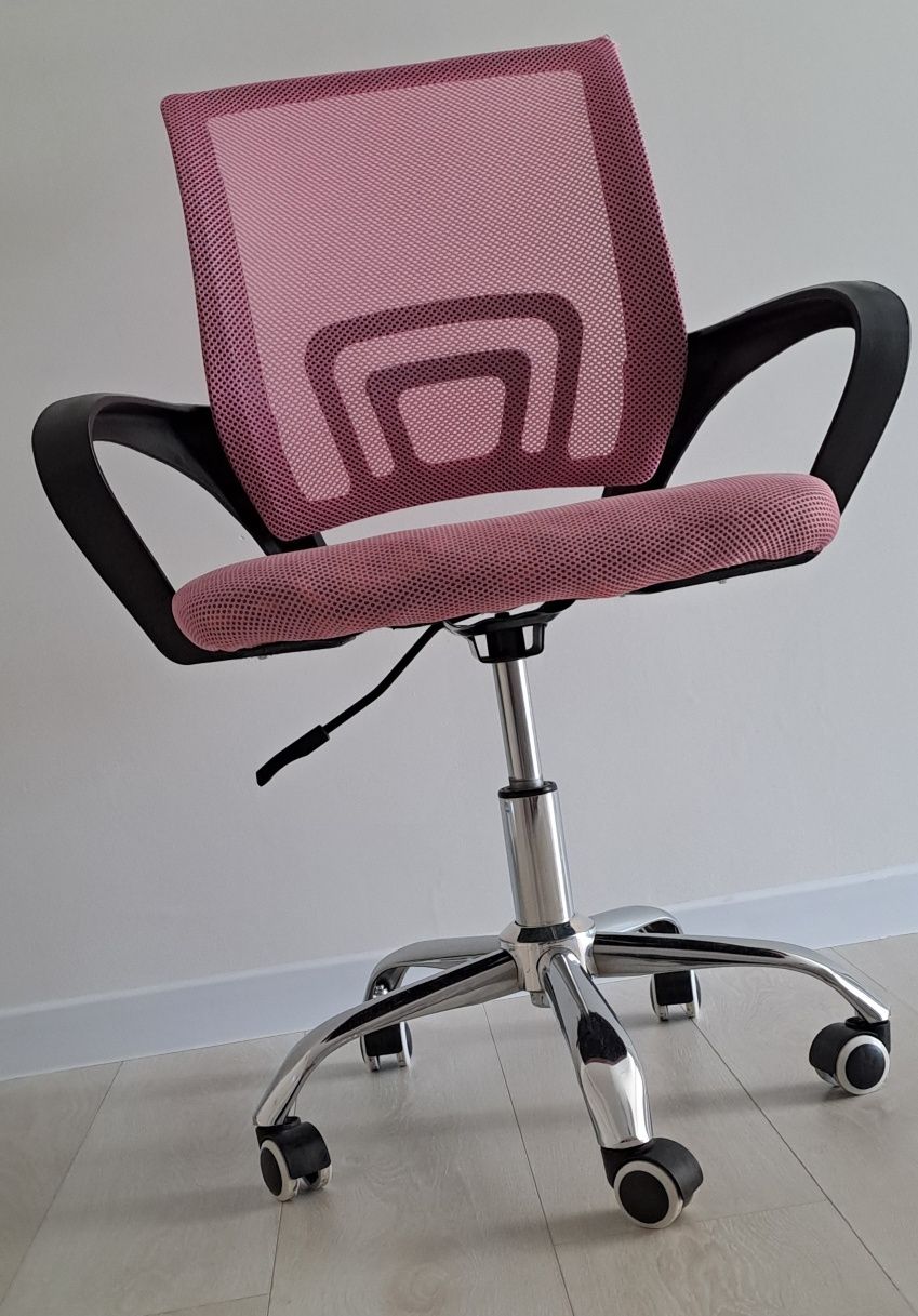 Krzesło obrotowe biurowe do nauki różowe regulowane różowe jak nowe