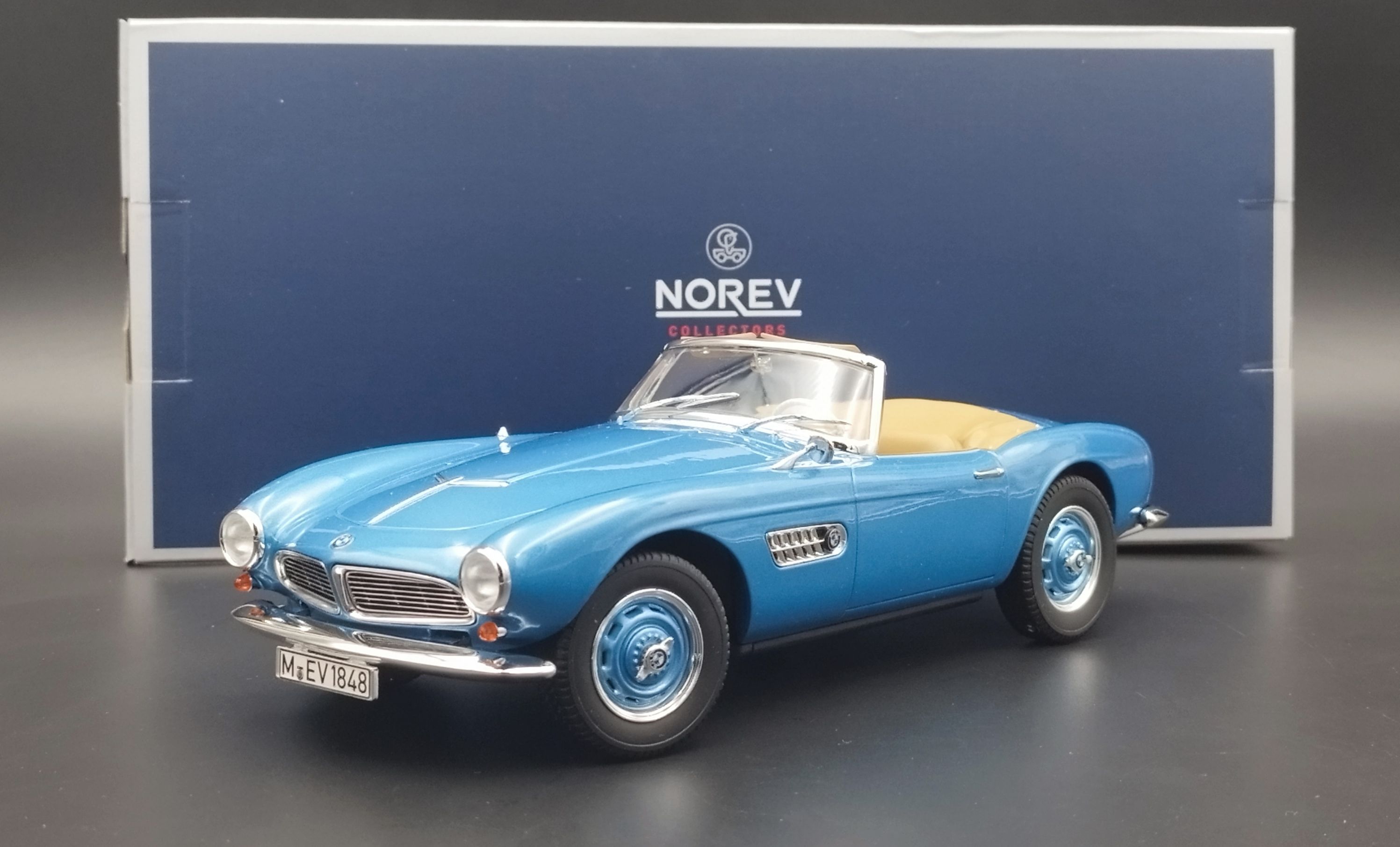 1:18 Norev 1957  BMW 507 Cabriolet Blue