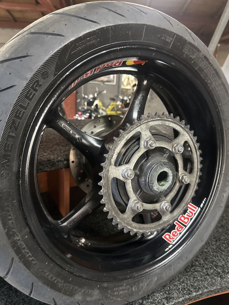 R6 Koło YAMAHA YZF-R6 RJ11 06-07 FELGA TYŁ Tylna Tarcza Opona Zębatka