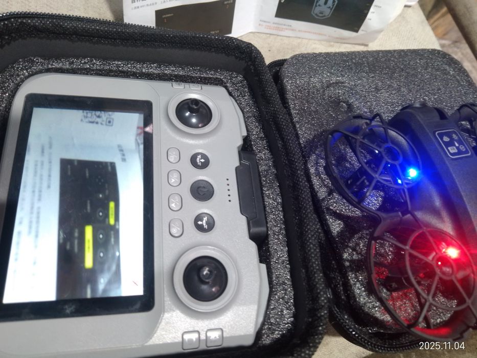 Квадрокоптер XKJ K100 MAX з камерою, пульт з екраном, складний, новий.