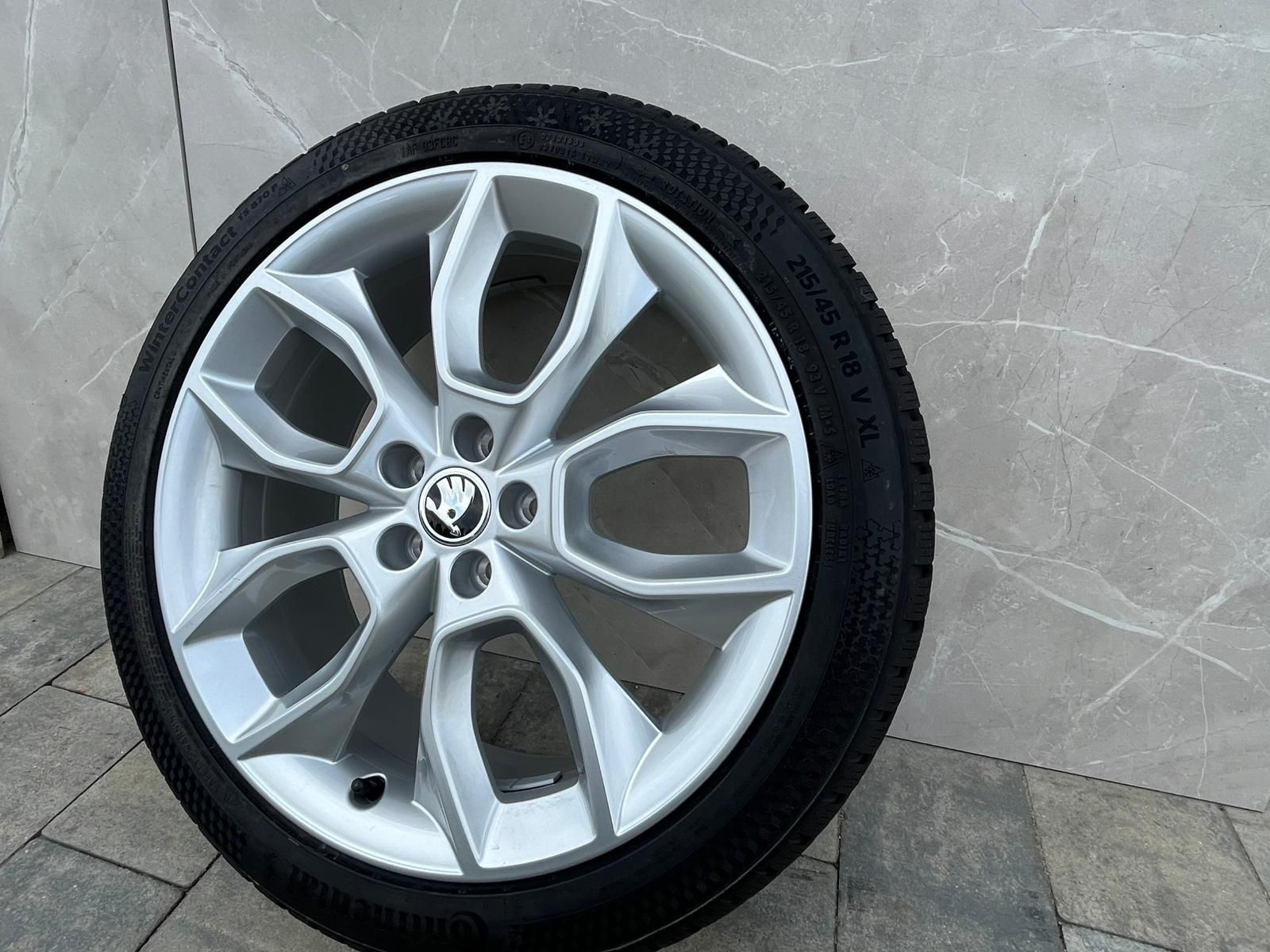 Nowe Koła Felgi 18" 5x100 Skoda Oryginał Opony  Zimowe 215/45/18