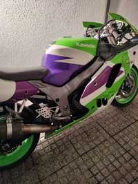 Kawasaki ninja ZX 9