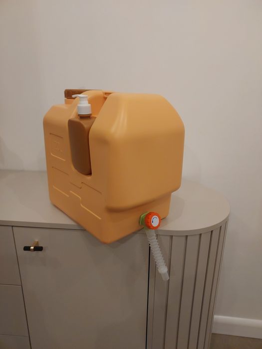 Baniak kanister na wodę z dozownikiem 20 L