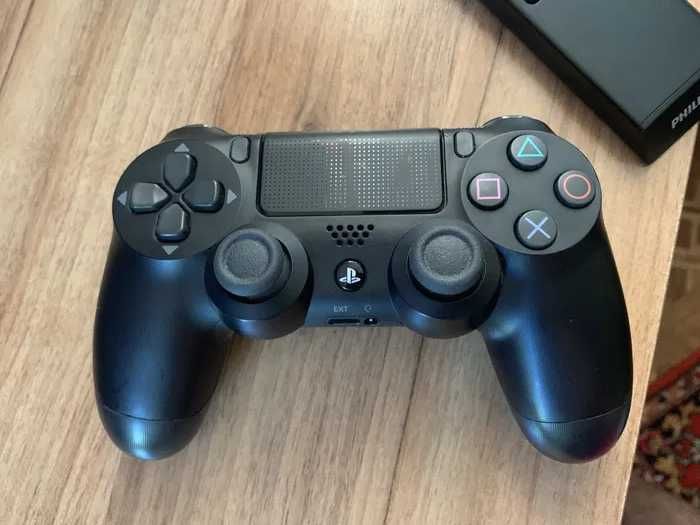 Геймпад PS4 DualShock 4 Wireless новий у коробцi