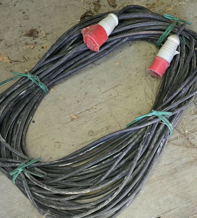 Extensão de 100 metros trifásica