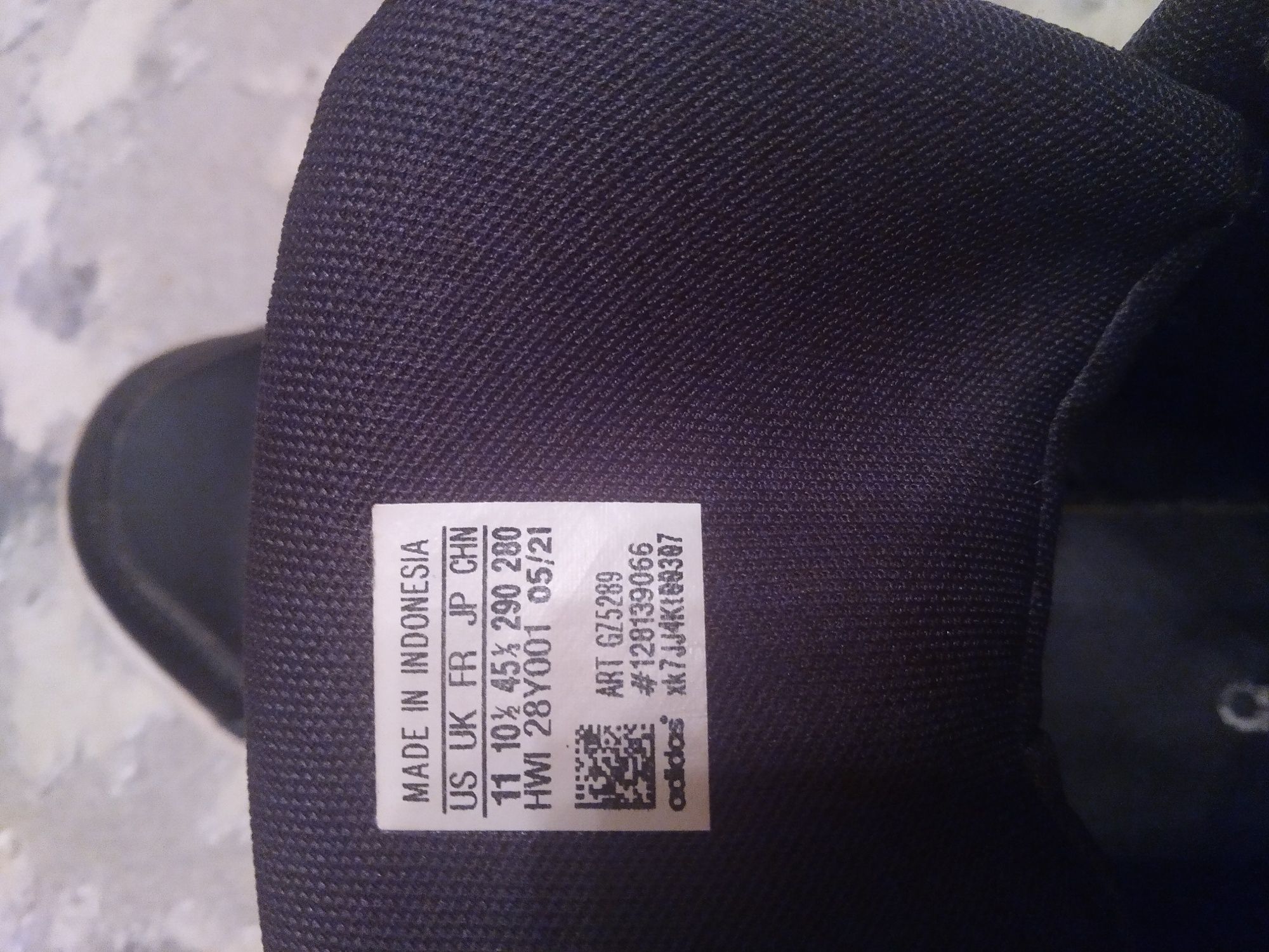 Кросовки Adidas, р. 11 US (44)