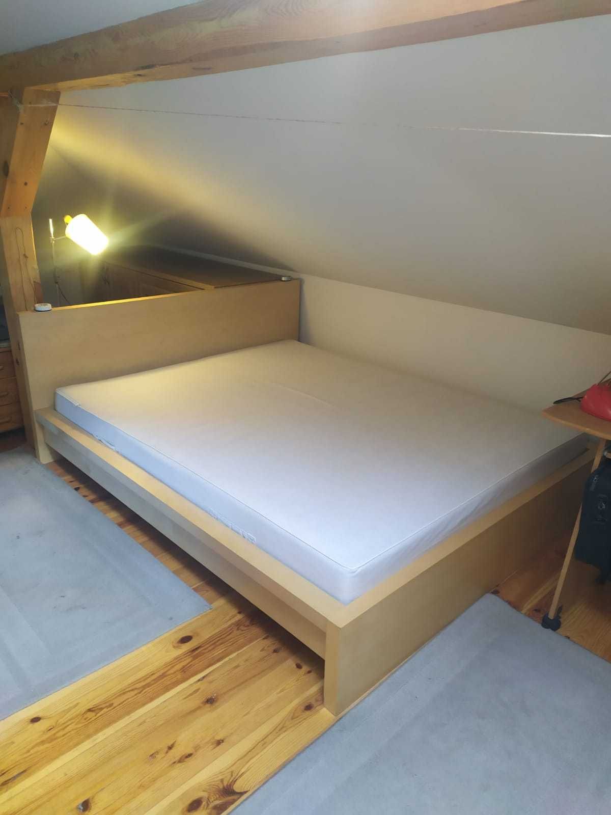Łóżko Malm Ikea 160 x 200 z materacem