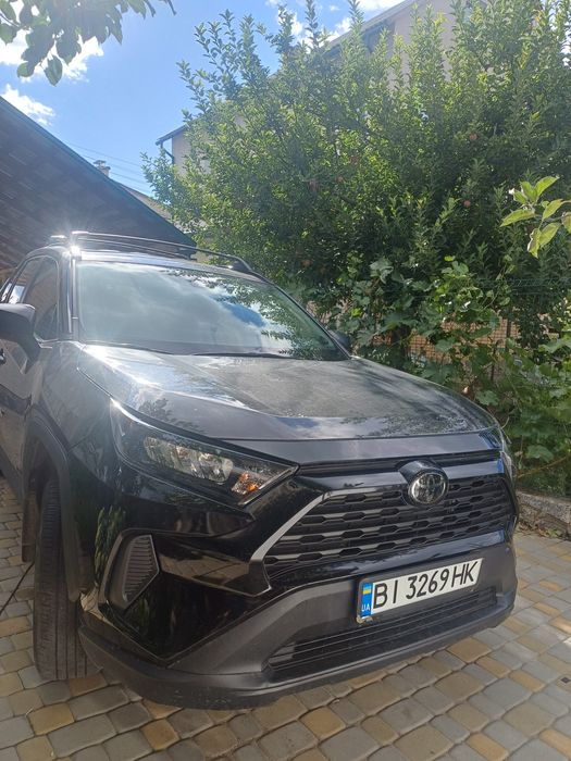 Продам Тойота РАВ 4 2020р.в. повний привід. пробіг 30 тис.км.