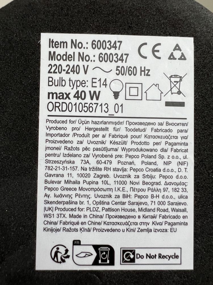 Nowoczesna minimalistyczna lampka lampa