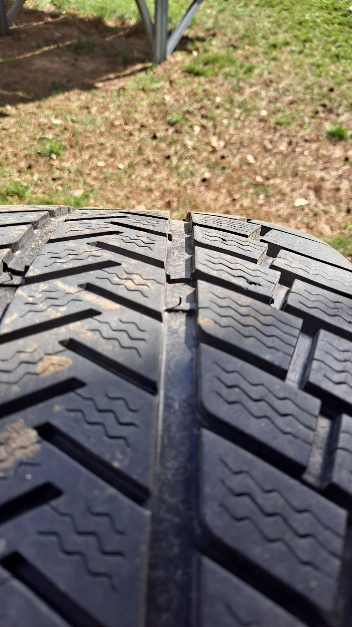 Opony zimowe 255/55/18
Michelin LATITUDE ALPIN
