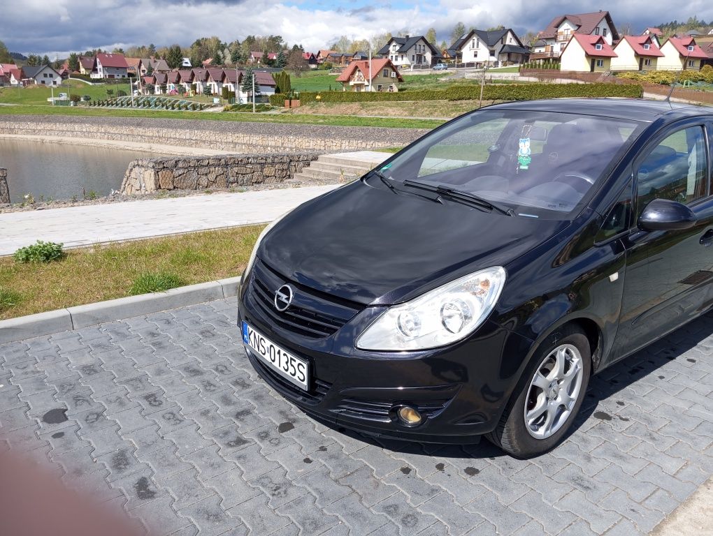 Opel Corsa  D 1.4  2007  4 dzwiowa