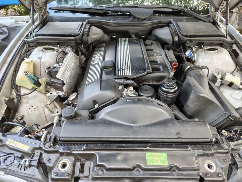Авто BMW 5 E39 M54