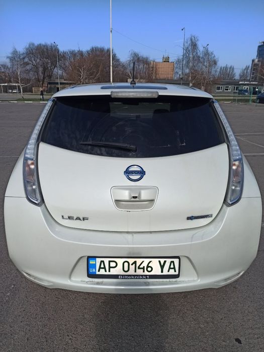 Аренда авто Nissan leaf на выгодных условиях