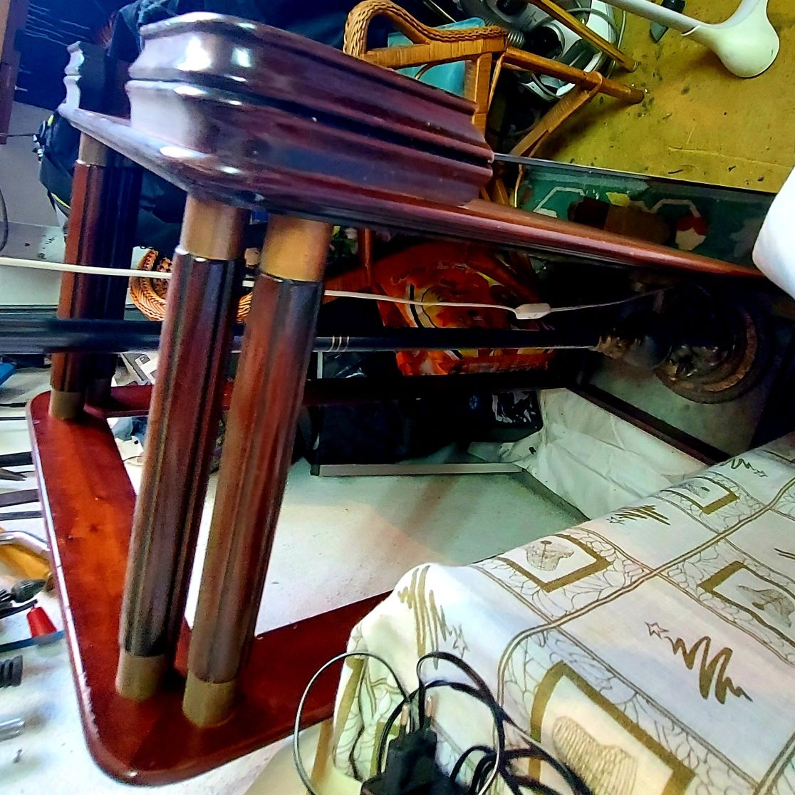 Mesa de centro com vidro