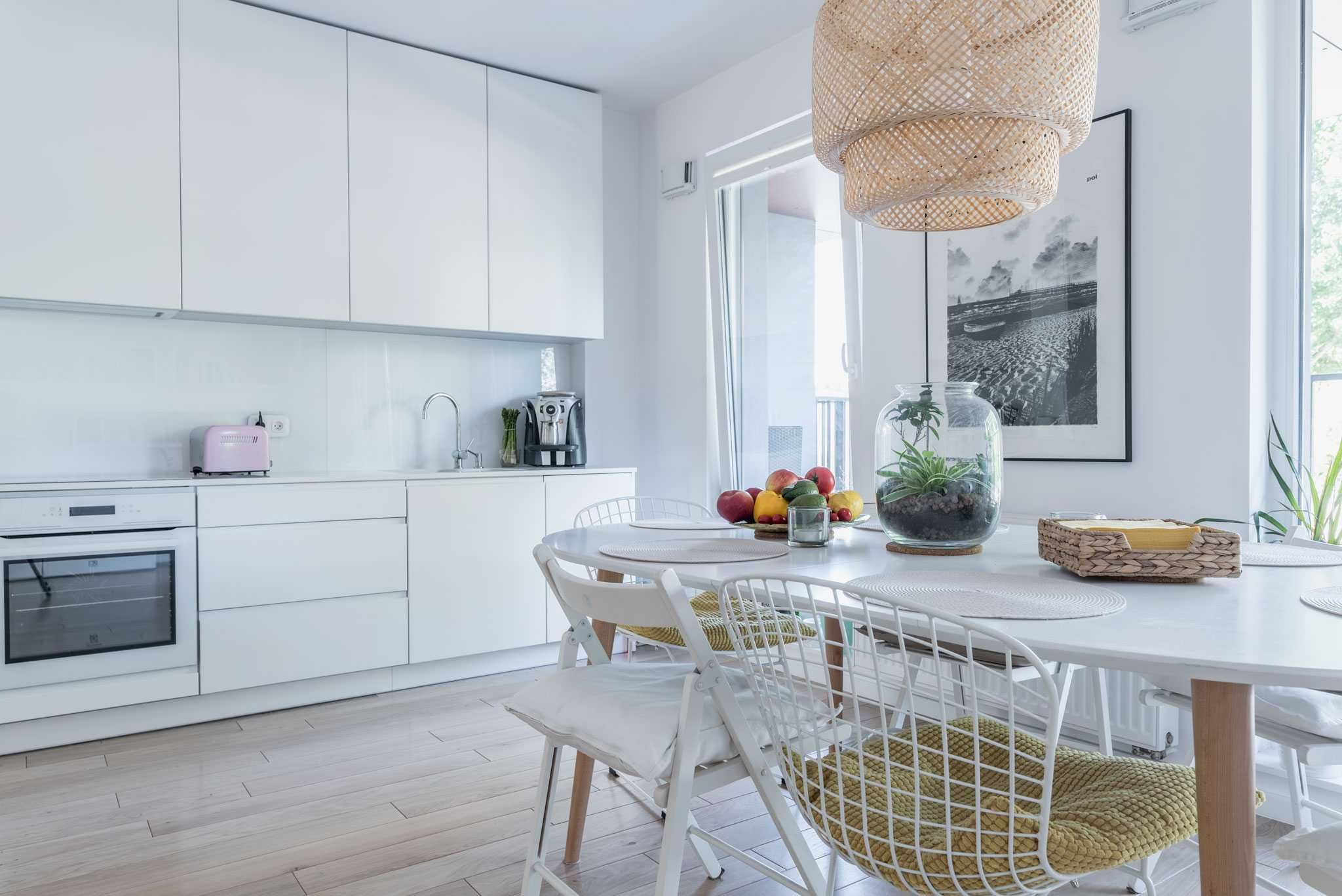 Owalny Stół Rozkładany Biały Połysk do Jadalni Kuchni 160-200x90