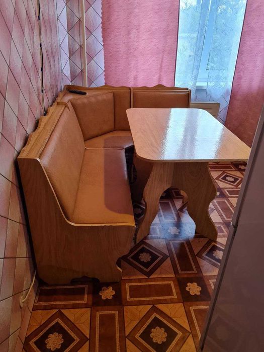 Продам 2 кімн. квартиру на Молодіжному, зуп. Героїв України. 32000