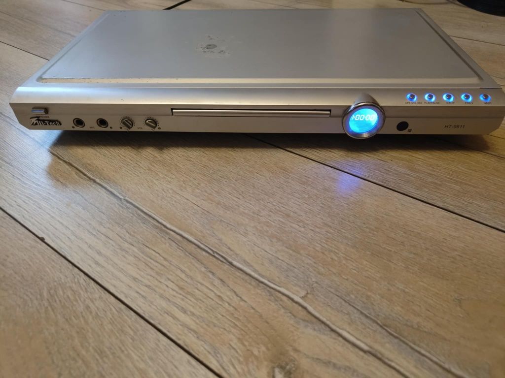 DVD  Hi-tech HT-0611