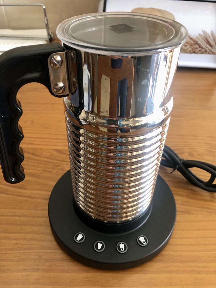 Aeroccino Nespresso 4