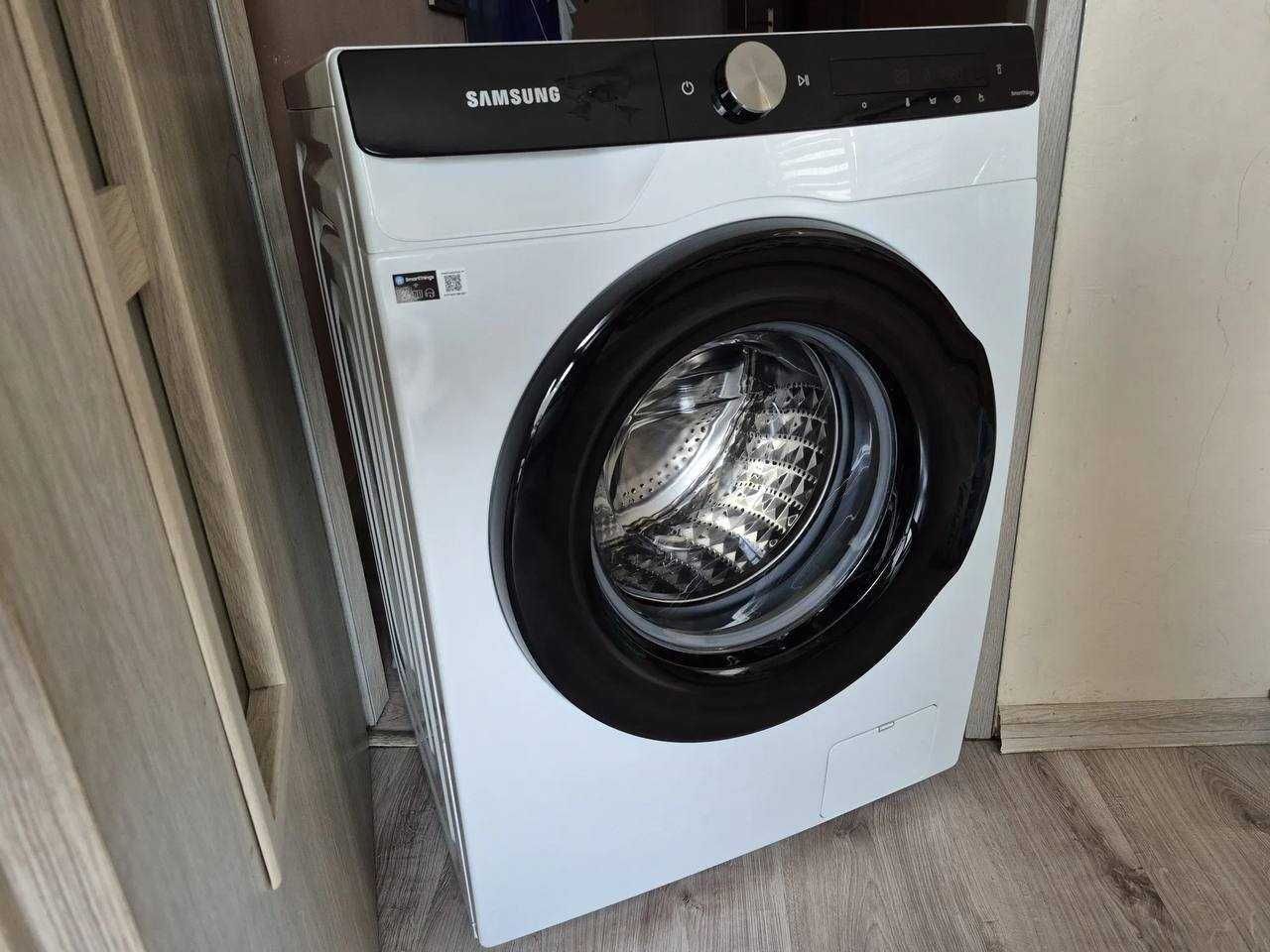 Продаю пральну машину Samsung WW80T534DAEA