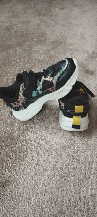 Кросівки для дівчинки