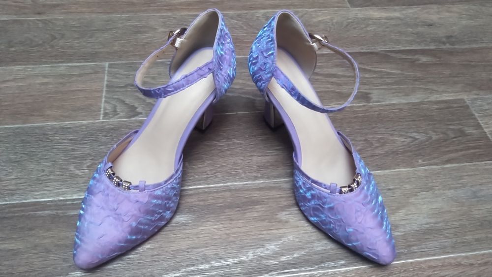 Эксклюзивные туфли Qian Lang. Р. 38. Обмен на серебро