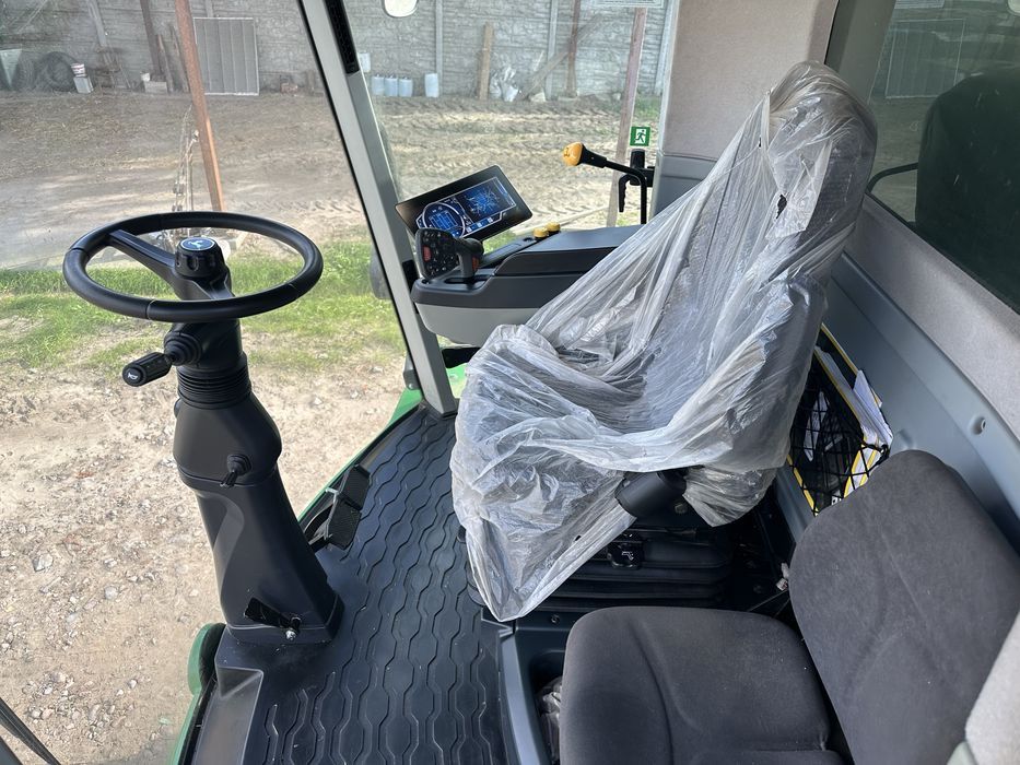 Комбайн John Deere W330