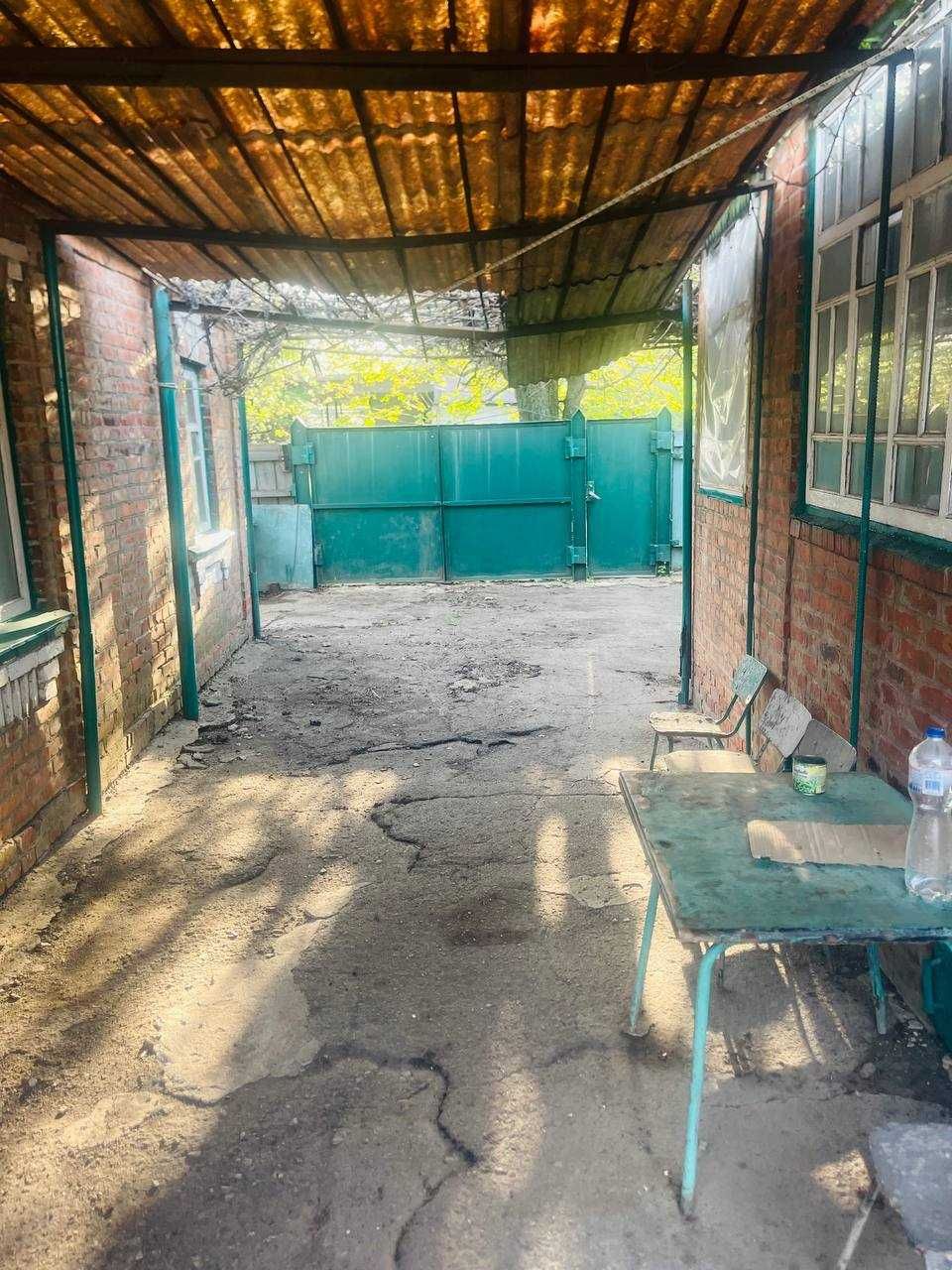 Терміново продам 2 цегляні будинки на одній ділянці в Дергачах