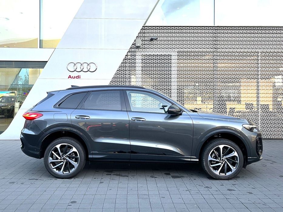 Audi Q5 TechPro Cena katalogowa: 362 810,00 zł