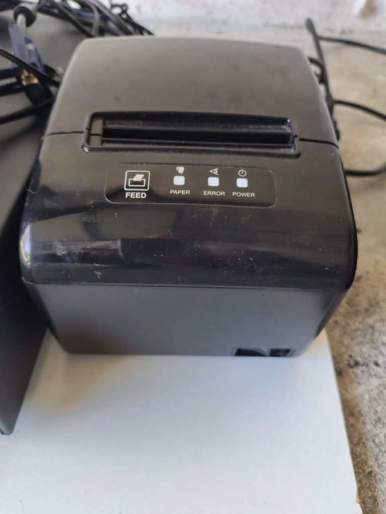 Monitor tatil vom gaveta e impressora