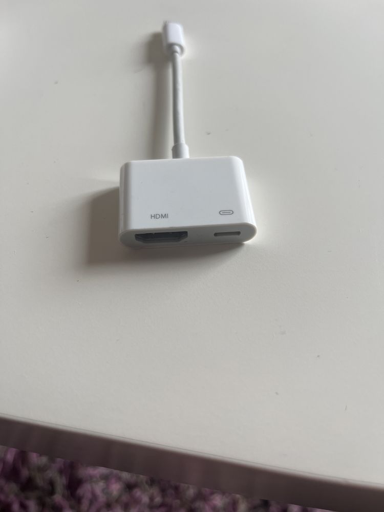 Connector HDMI + phones APPLE