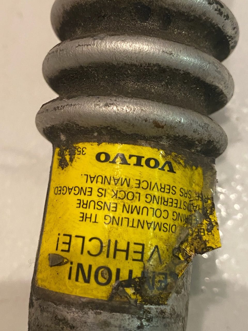 Volvo 940/740/060/760 drążek kolumny kierowniczej z krzyżakami