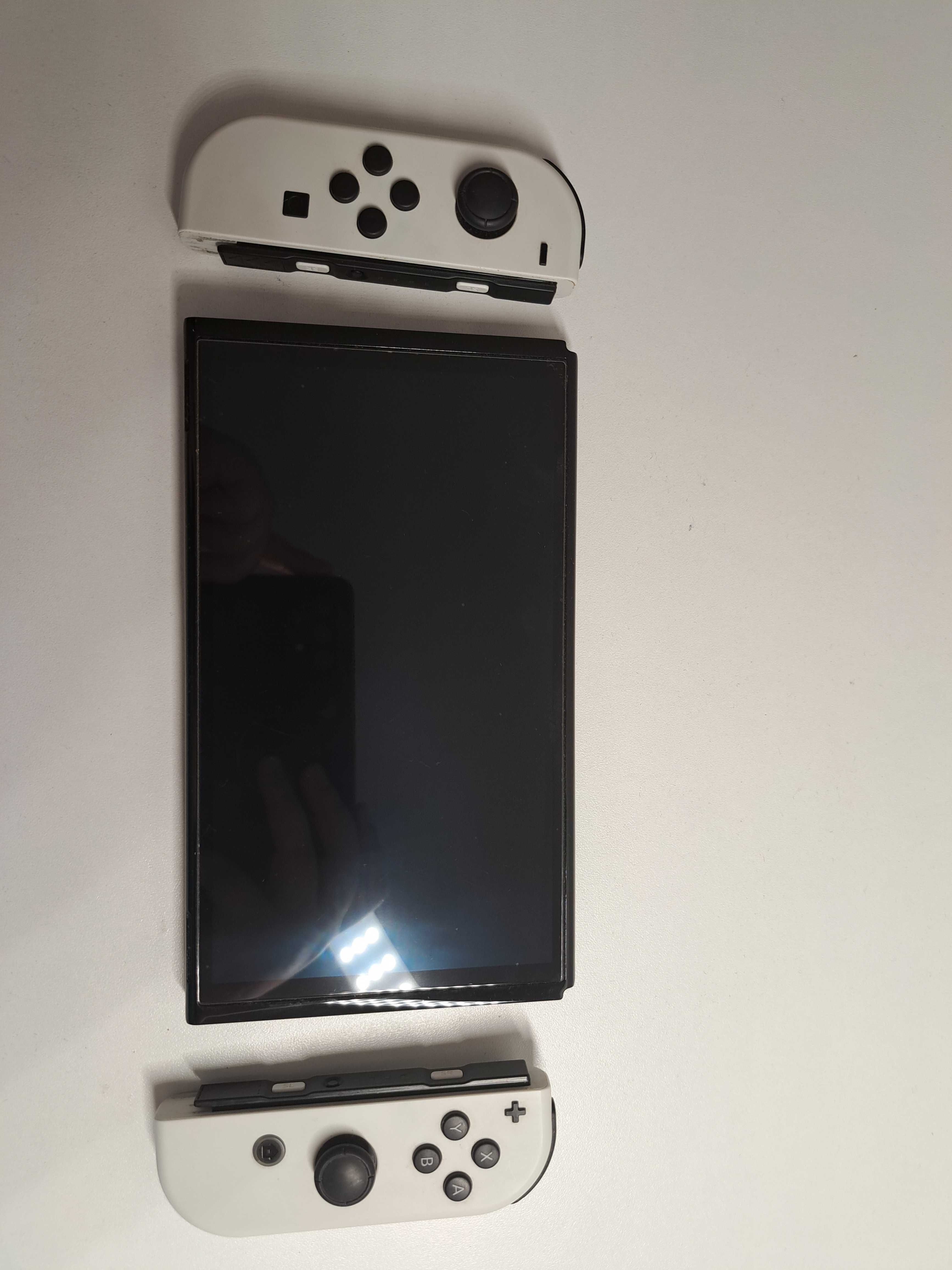 Nintendo Switch OLED + gra Hogwarts Legacy