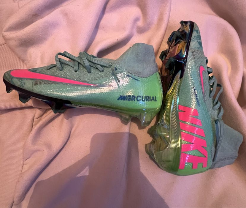Chuteiras Nike mercurial