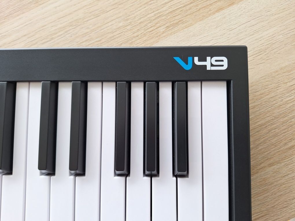 Teclado controlador midi Alesis V49
