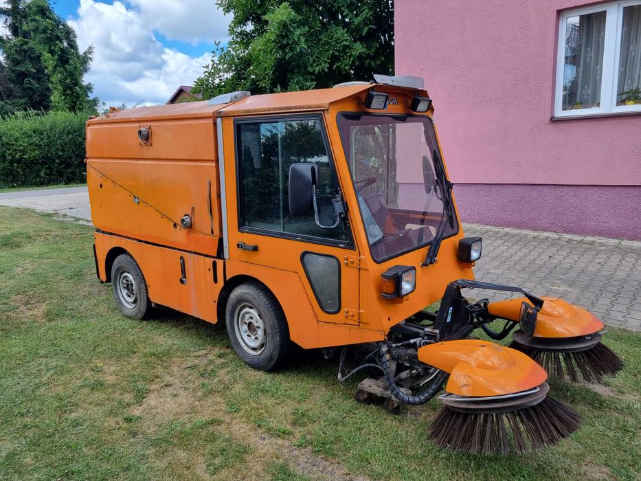 Maszyna do czyszczenia ulic (zamiatarka) PIETSCH K1500