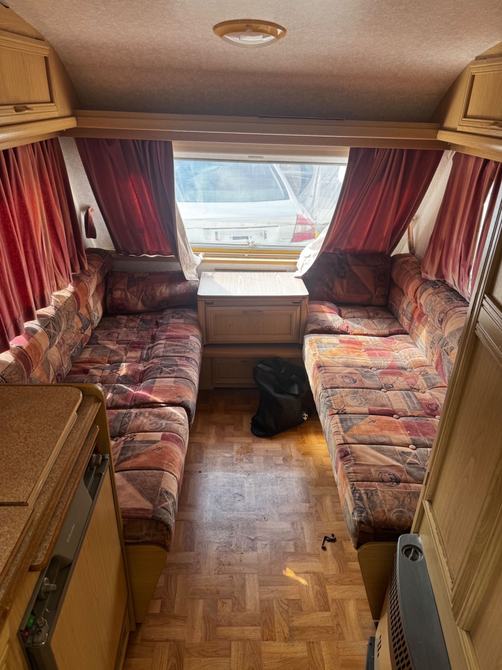 Caravana SPRITE STERLING 4 pessoas ( englesa - English)