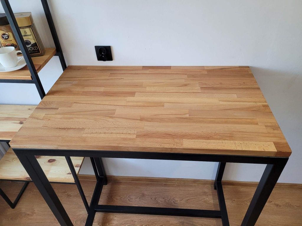 Stół w stylu loftowym