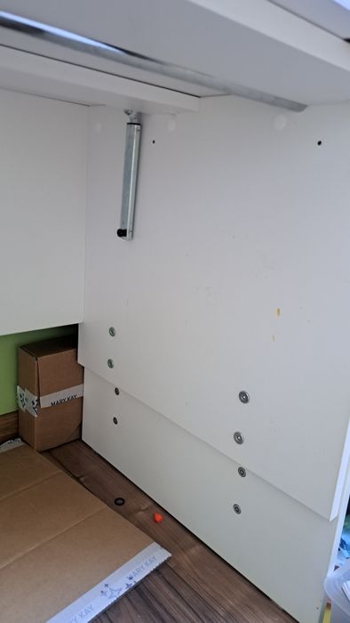 Biurko rosnące z dzieckiem