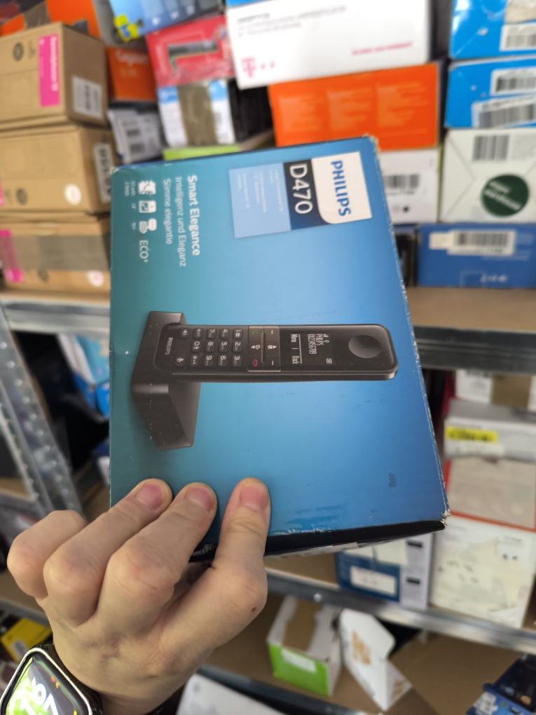 Telefony stacjonarne i bezprzewodowe cały regał