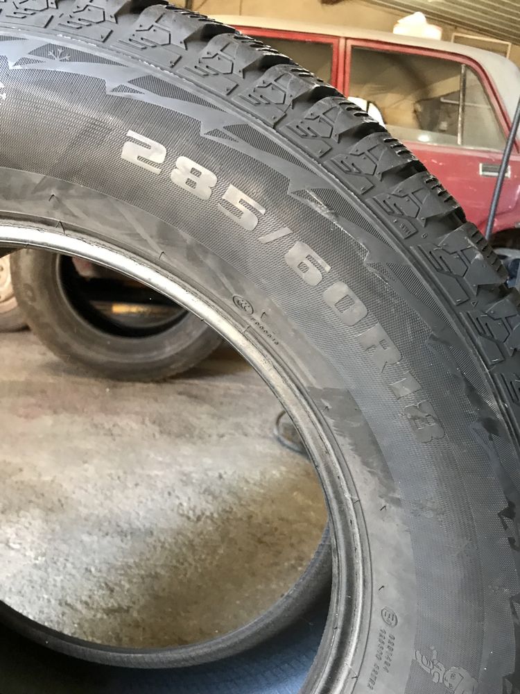 Резина зимняя 285/60R18