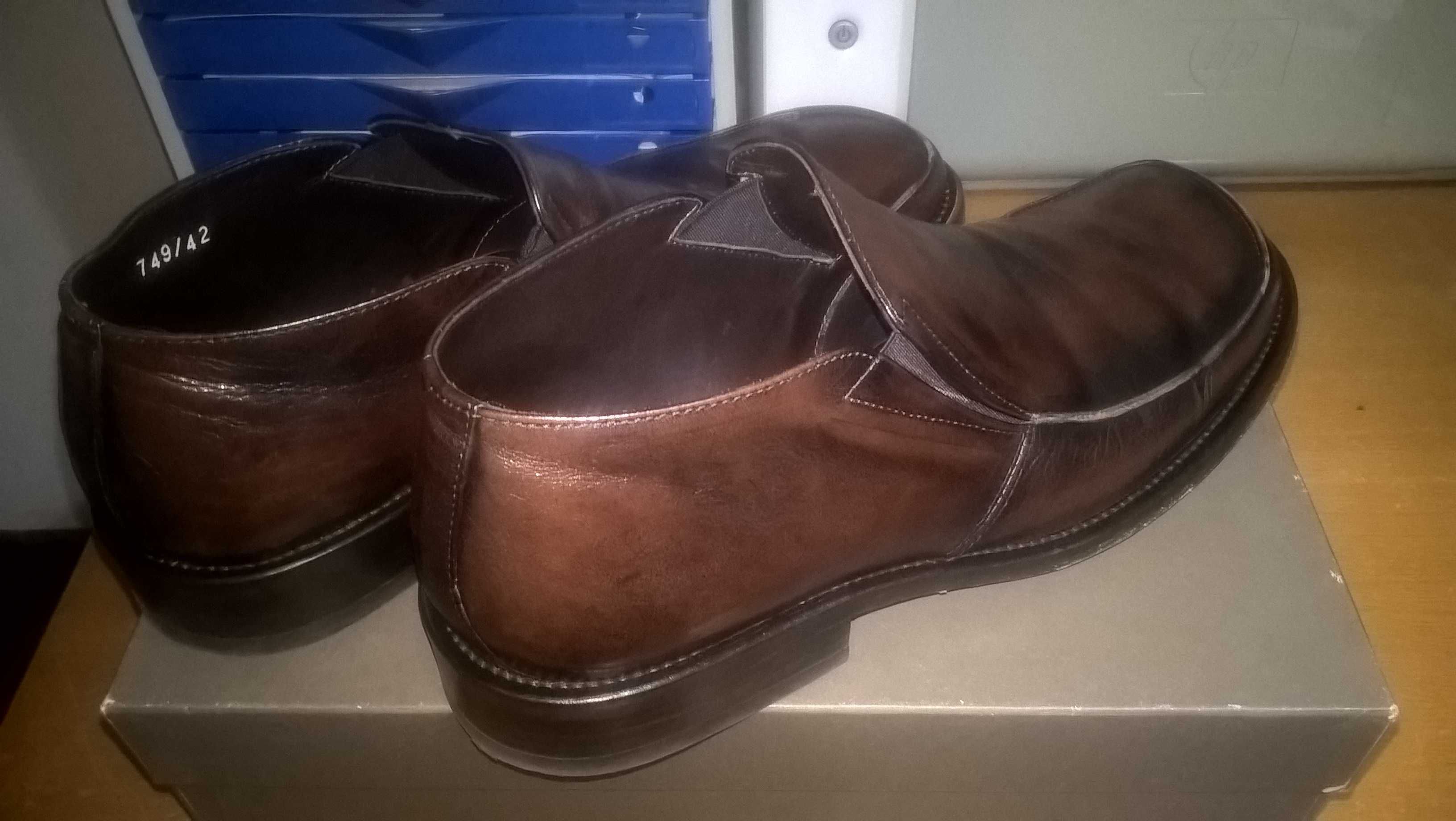 Sapatos marca DIEBA