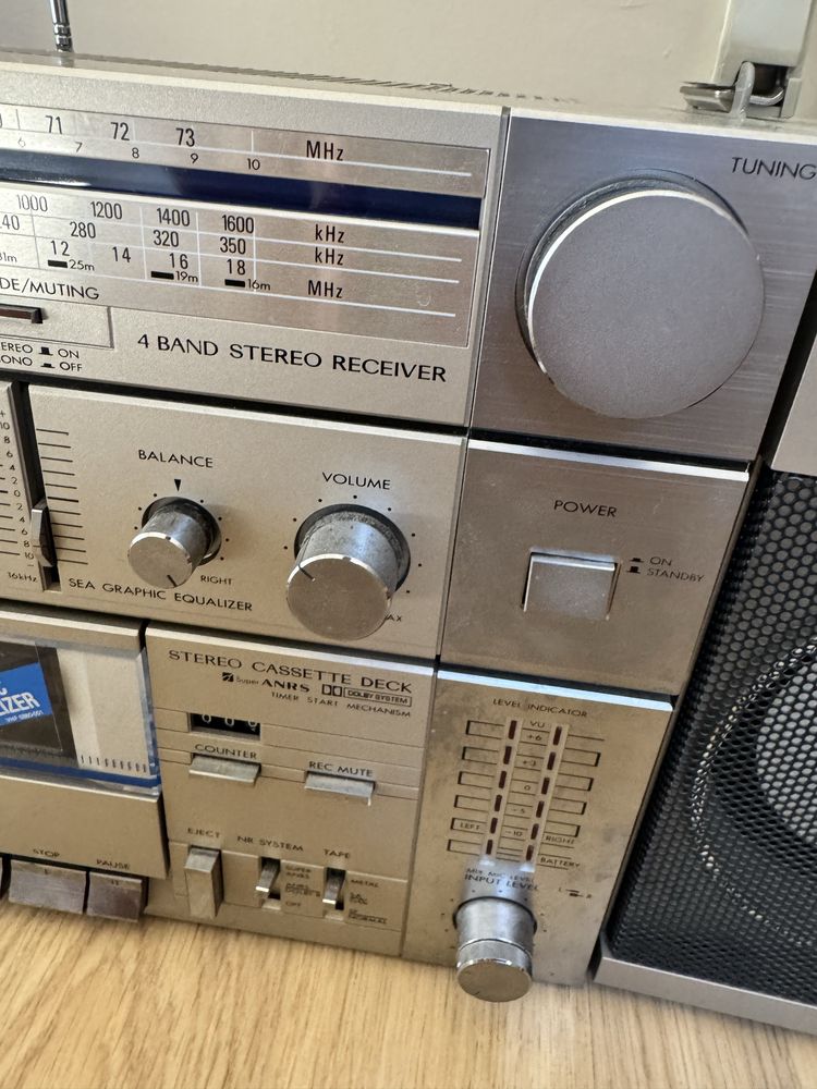 Magnetofon JVC- stary model