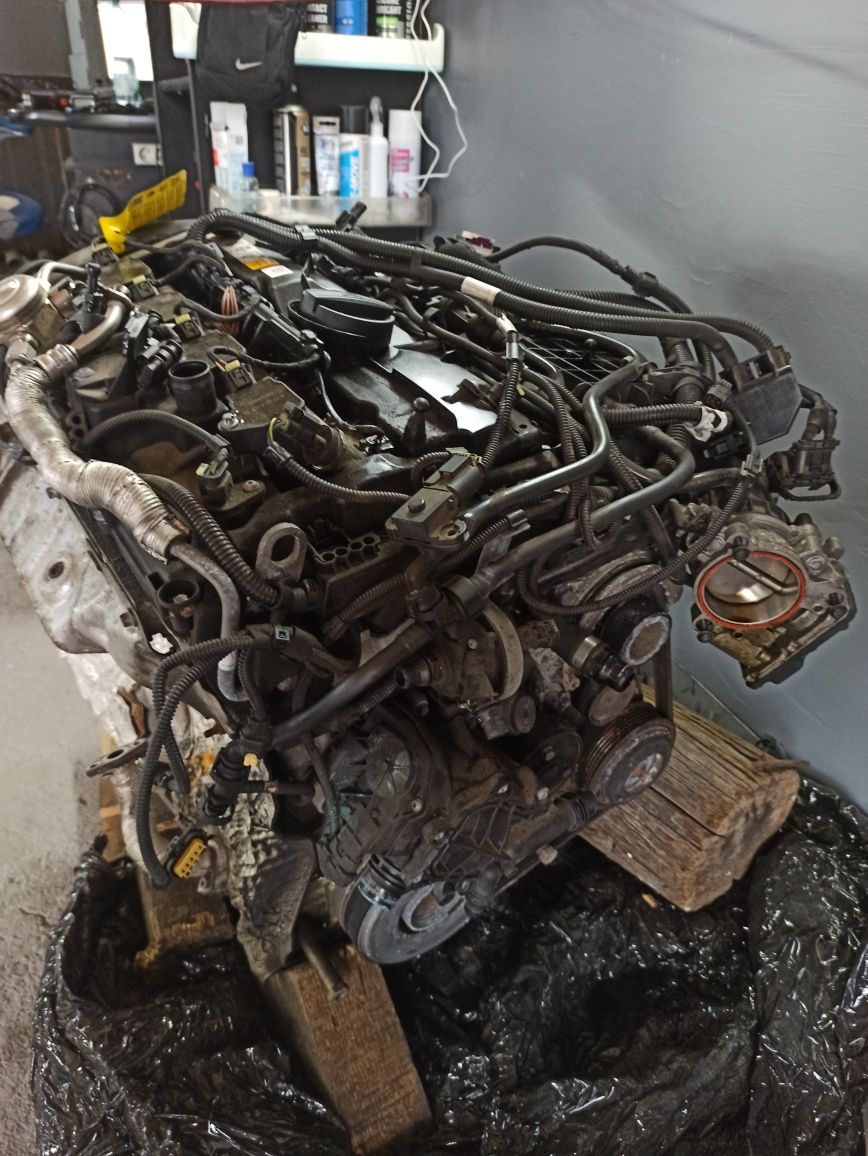 Двигун запчастини Bmw B46 b48  B48B20B