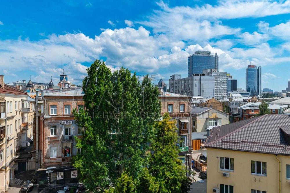 Большая Васильковская купити квартиру в центрі, 100 м2, рядом Гулливер